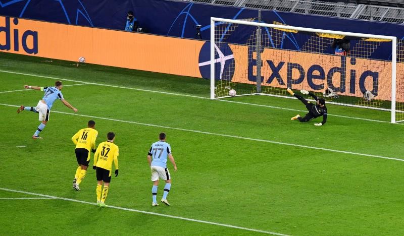 بالصور: لاتسيو يفرض التعادل على بروسيا دورتموند