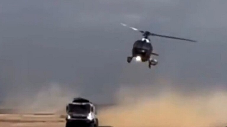 بالفيديو.. اصطدام طائرة هيلكوبتر بشاحنة روسية خلال رالي دكار 2021 في السعودية