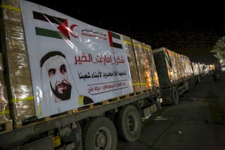 وصول قافلة مساعداتٍ إماراتية إلى قطاع غزة عبر معبر رفح