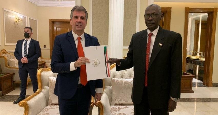 شاهد.. زيارة وزير المخابرات "الإسرائيلي" الأولى إلى السودان