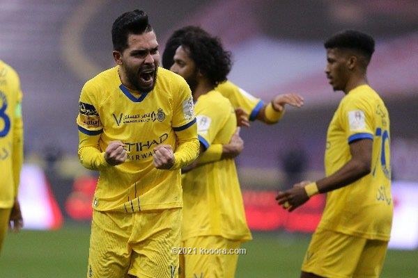 بالصور: النصر السعودي يضرب الهلال بثلاثية ويتوج بالسوبر