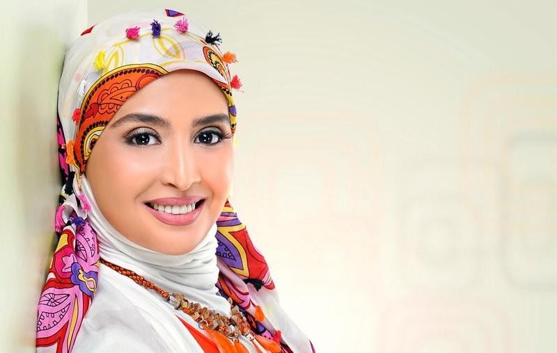 بالفيديو | تعرف على نجل الفنانة المصرية "حنان ترك" الذي احتفلت بعيد ميلاده... كاتب ومغني راب