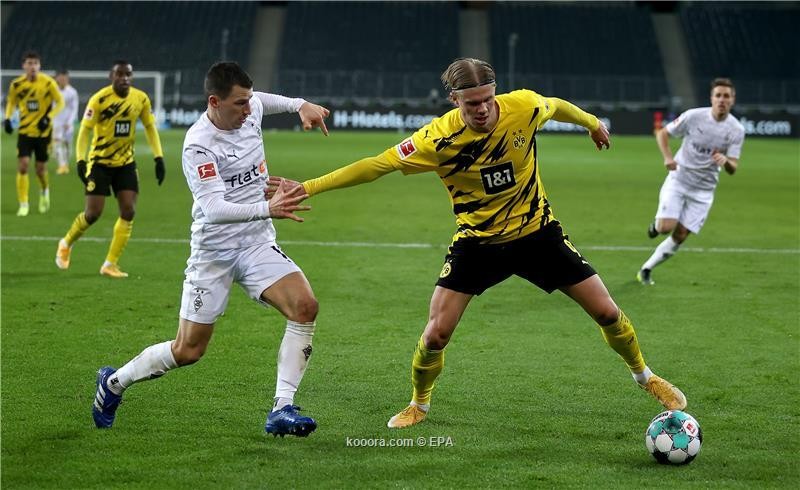 بالصور : مونشنجلادباخ يزيد أوجاع دورتموند برباعية