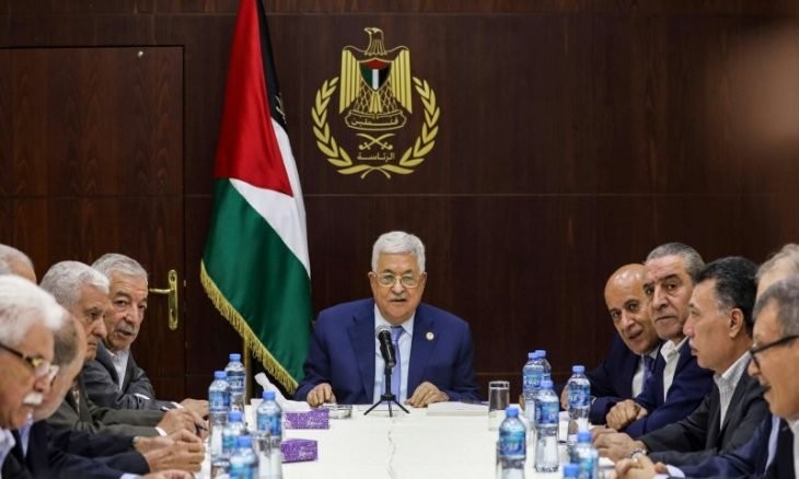 الرئيس عباس يترأّس اجتماعًا للجنة المتابعة لاستعراض عدة ملفات
