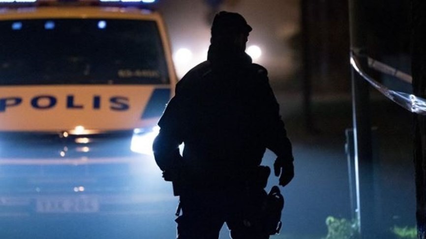 بالصور| توقيف امرأة سبعينية احتجزت ابنها 30 عاماً داخل شقة