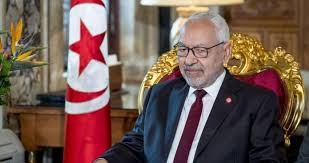 الغنوشي يدعو التونسيين للنزول إلى الشوارع