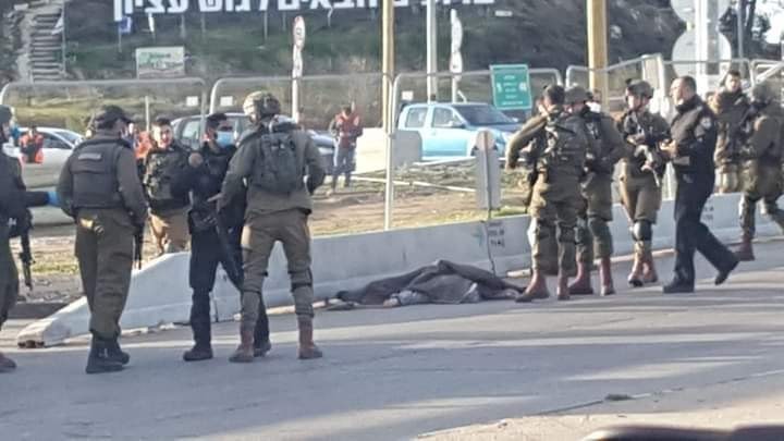 شاهد.. الاحتلال يطلق النار على فلسطيني بزعم تنفيذه عملية طعن في بيت لحم
