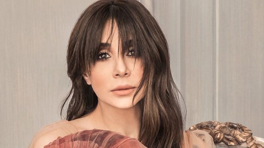 شاهدوا: كاريس بشار تنشر صور والدتها وعائلتها