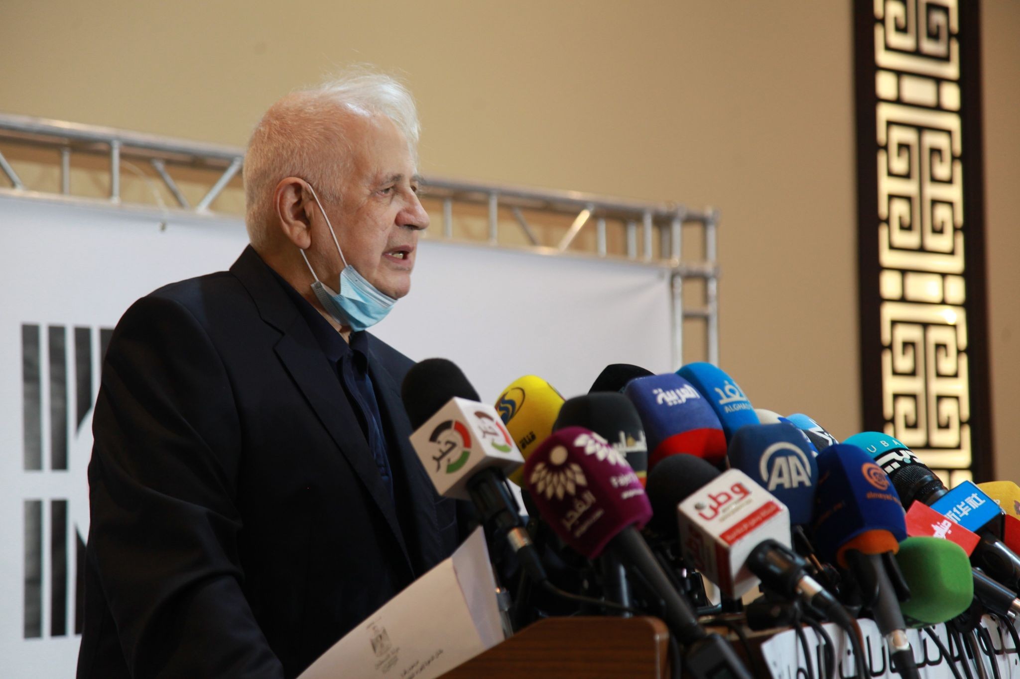 حنا ناصر يكشف تفاصيل جديدة تتعلق بالانتخابات الفلسطينية المرتقبة