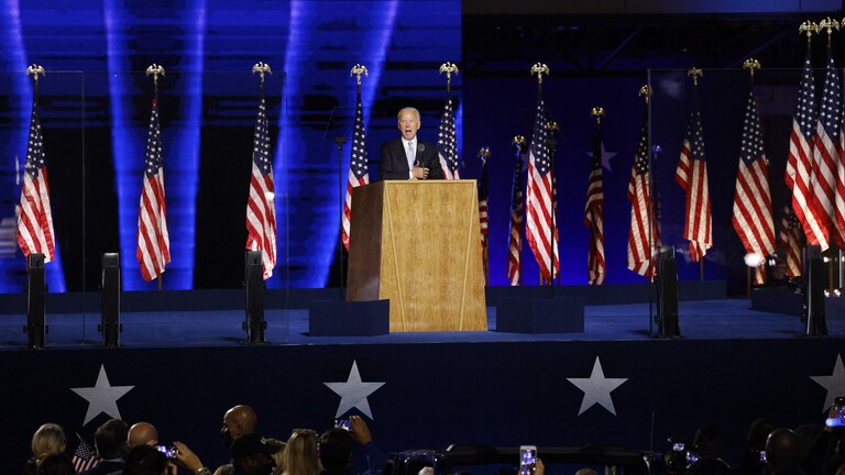 شاهدوا | حاخام يترك الصلاة بسبب "ترامب" ويعود إليها بسبب بايدن