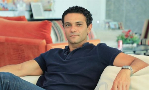 صورة: وفاة والدة زوجة الفنان آسر ياسين