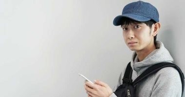 قصة نجاح يابانى يهب وقته للغرباء مقابل الطعام والشراب