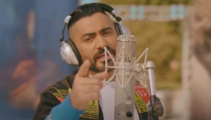 بالفيديو: تامر حسني يطرح كليب أغنية (خليك فولاذي)