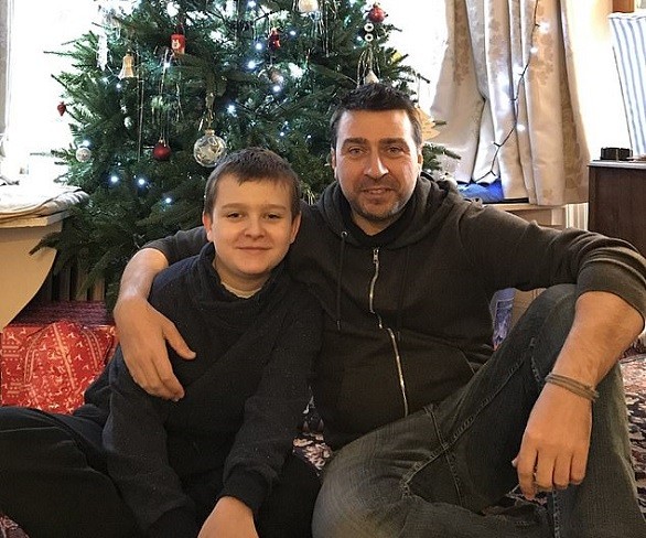 صور: معركة على الوصاية بين والدين تنتهي بوضع ابنهما فى دار أيتام لمدة عام