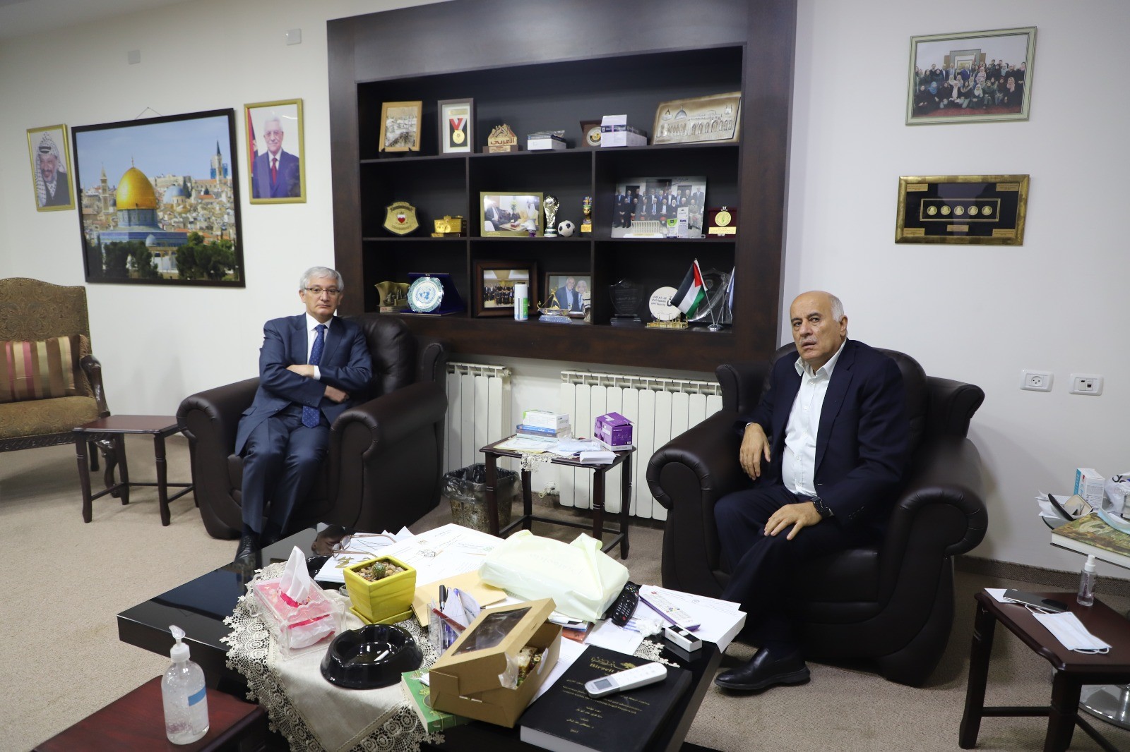 تفاصيل لقاء الرجوب مع السفير التركي في القدس