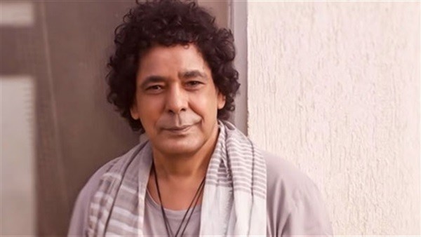 شاهدوا | أول ظهور للـفنان "محمد منير" بعد تعرضه لوعكة الصحية