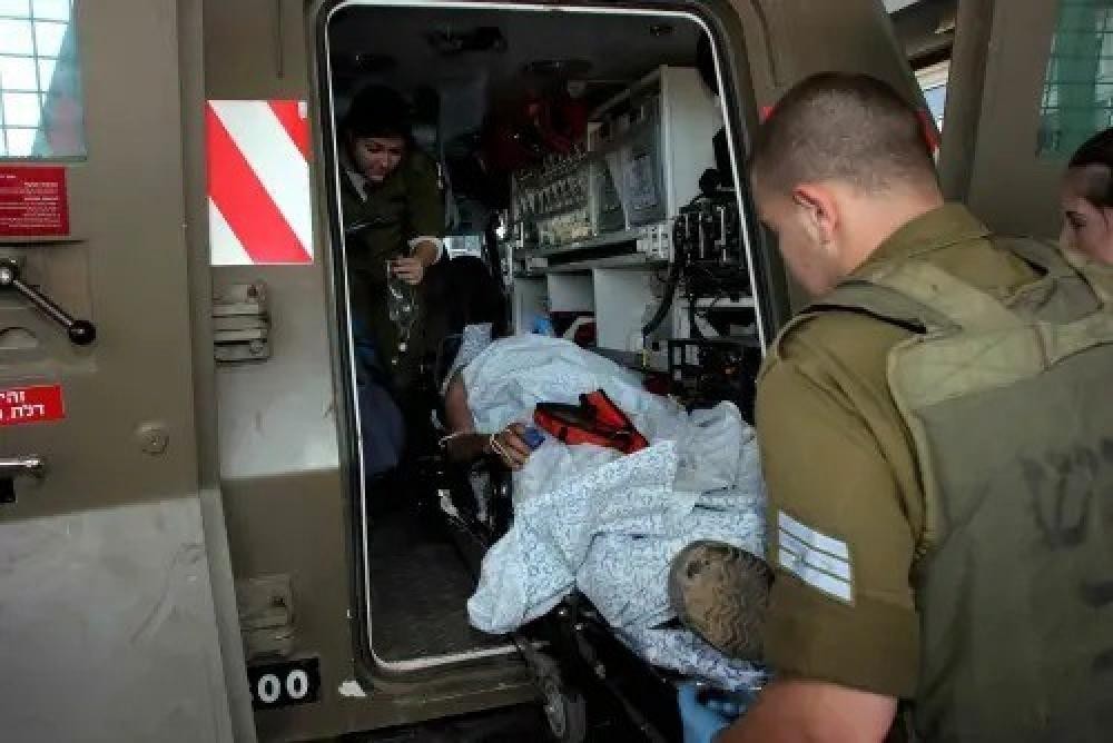 جيش الاحتلال يُعلن إصابة أحد قادته داخل قاعدة عسكرية