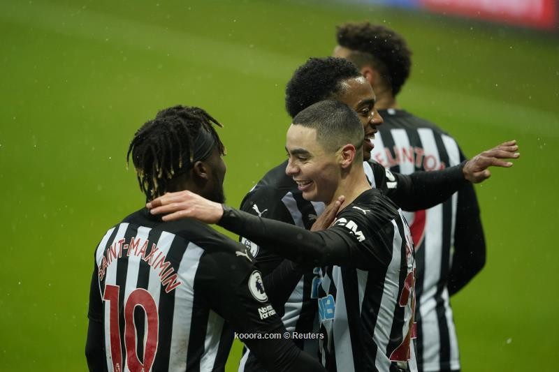 بالصور : 9 لاعبين من نيوكاسل يذيقون ساوثهامبتون هزيمة جديدة