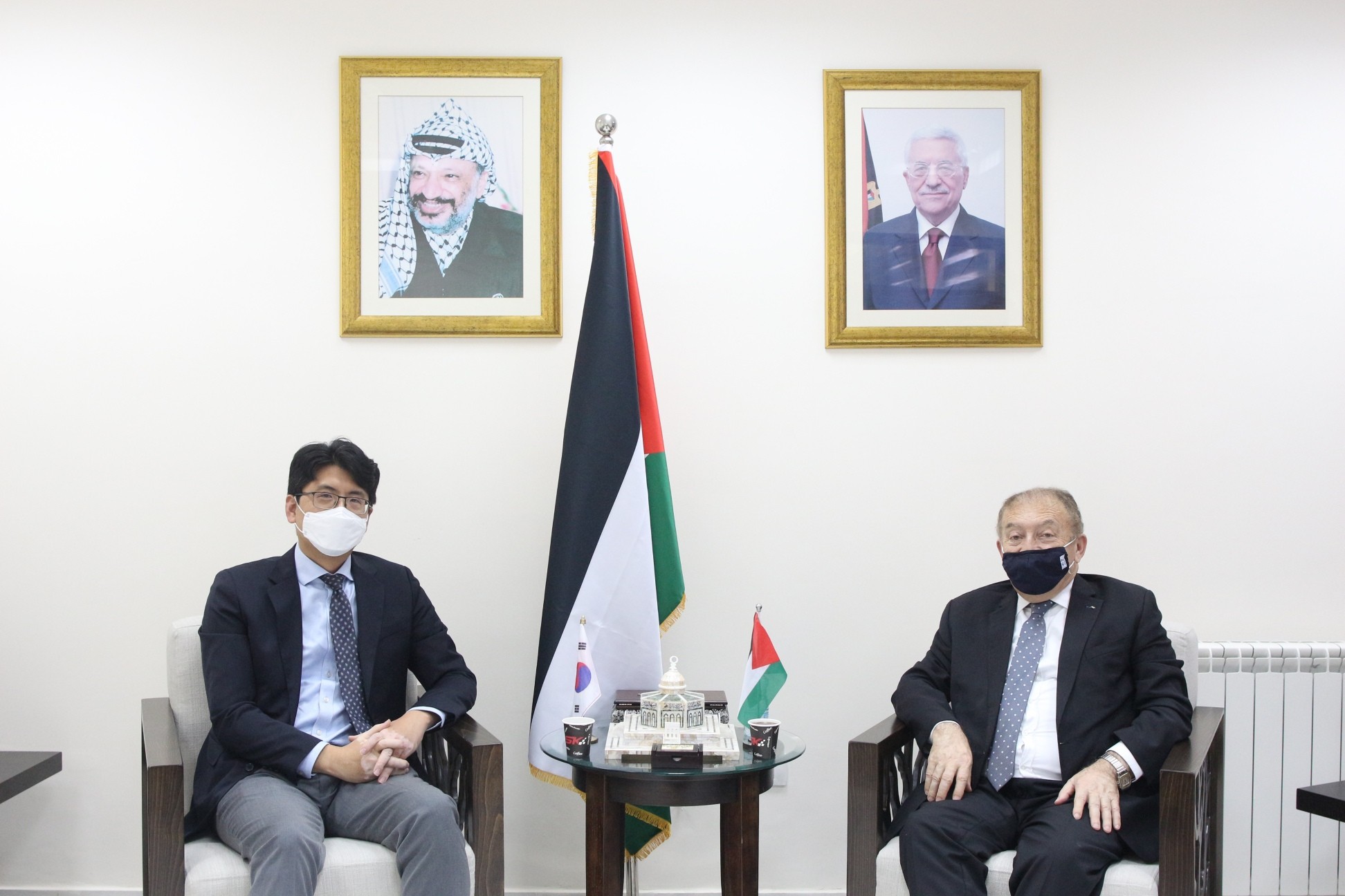 العسيلي يناقش مع ممثل كوريا الجنوبية سبل تعزيز التعاون الاقتصادي