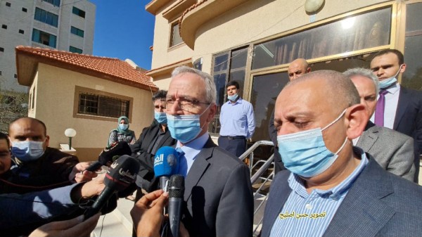 وصول وفد لجنة الانتخابات المركزية لقطاع غزة عبر حاجز بيت حانون