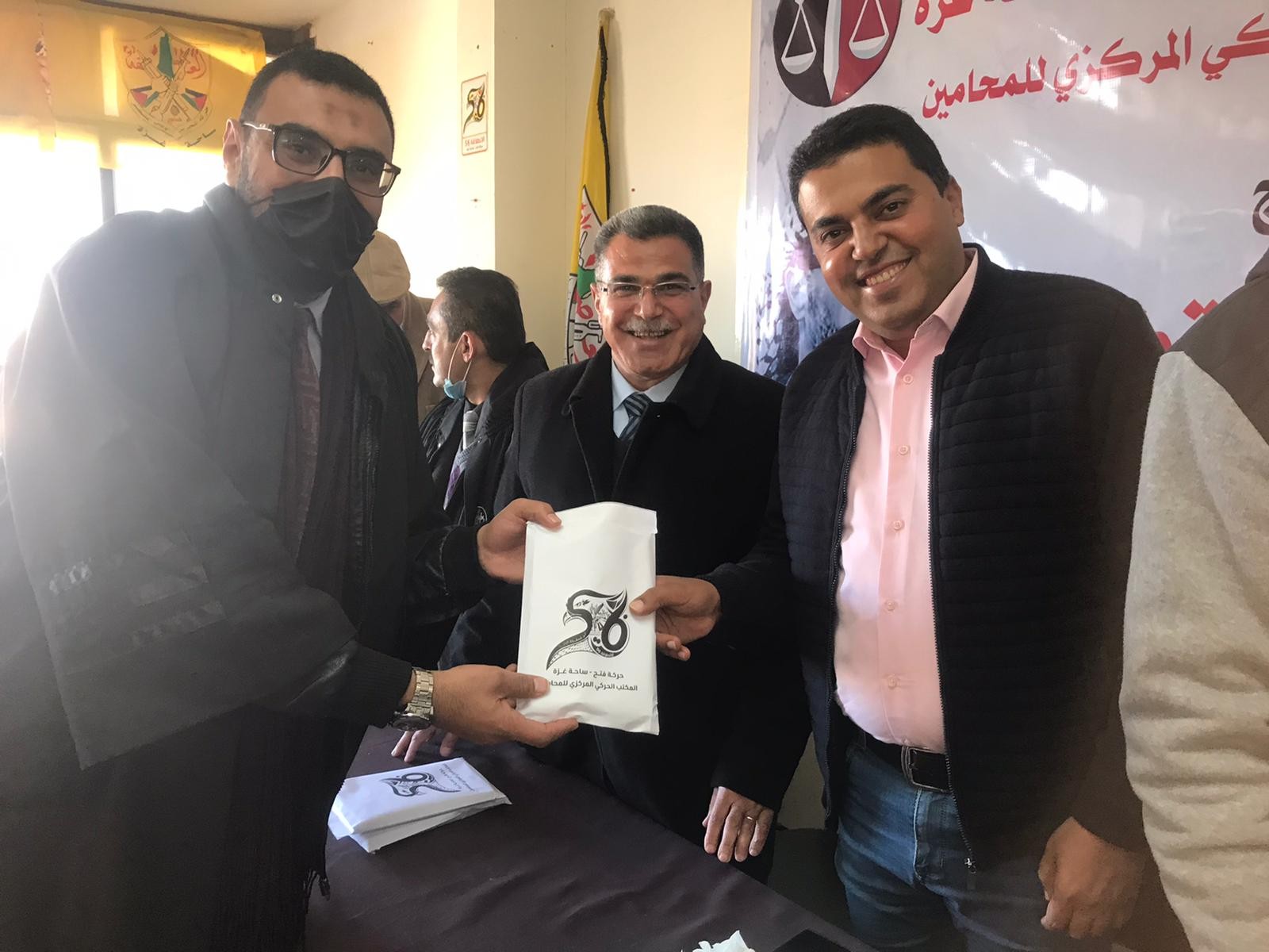 بالصور: المكتب الحركي المركزي للمحامين يُكرم كوكبة من محامي محافظة خانيونس