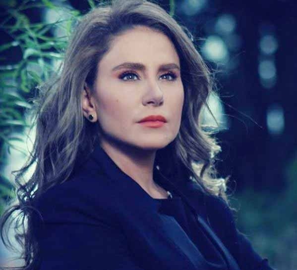 الفنانة السورية"ديمة قندلفت" ترفض توجيه رسالة حب لزوجها