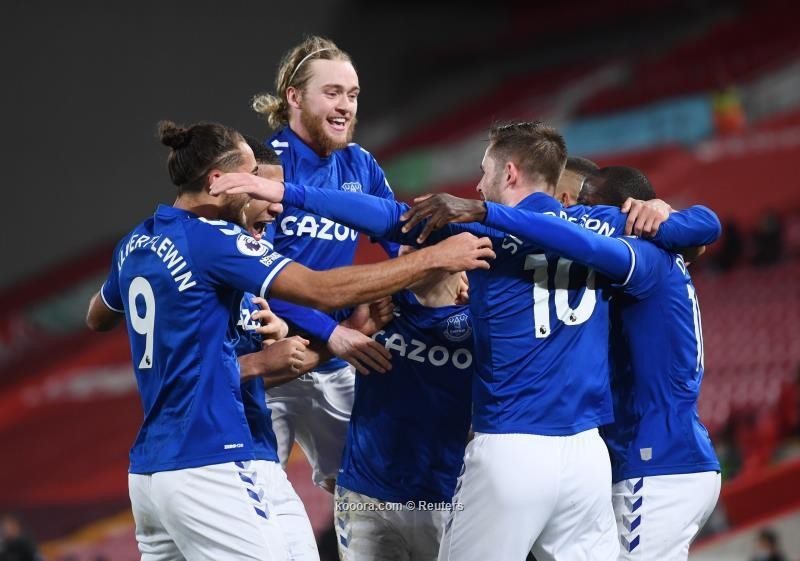 بالصور : هموم ليفربول تتواصل بهزيمة على ارضه امام ايفرتون