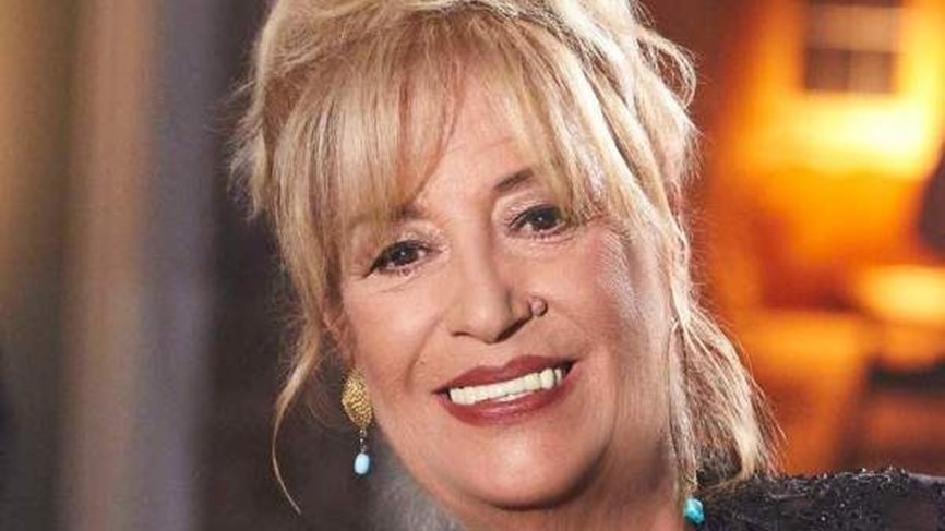 بالفيديو | الممثلة السورية "منى واصف" تبدي رأيها بتقليد رنا الأبيض لها