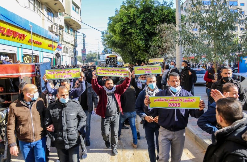 للمطالبة باعتمادهم قبل الانتخابات