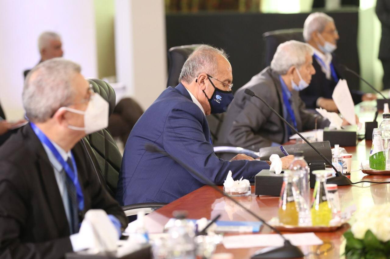 وفد الديمقراطية يوزع مذكرة على أطراف حوار القاهرة
