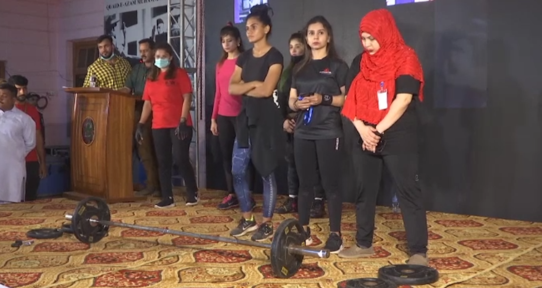 لأول مرة فى التاريخ.. باكستانيات تشاركن فى بطولة كمال أجسام