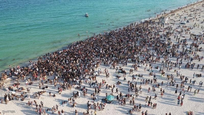 شاهدوا | أميركا.. ميامي بيتش تحظر التجول بسبب "حشود عطلة الربيع"