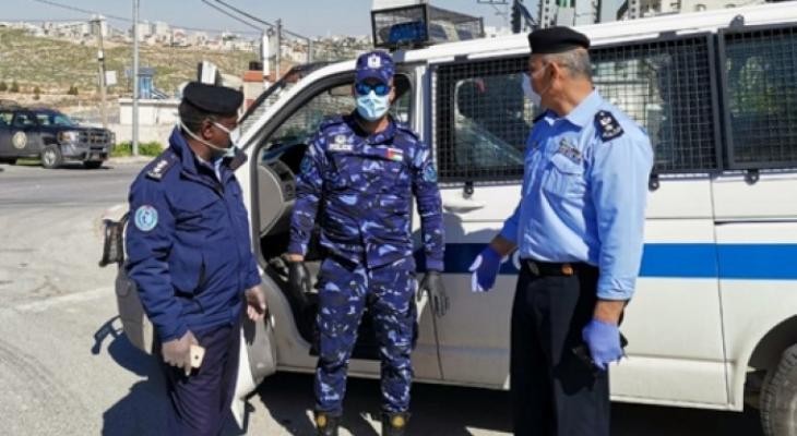 شرطة الخليل تقبض على 3 مطلوبين بتهمة القتل العمد