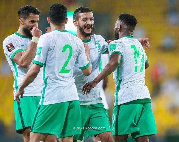 بالصور: السعودية تقصف فلسطين بخمسة صواريخ ارص ارص