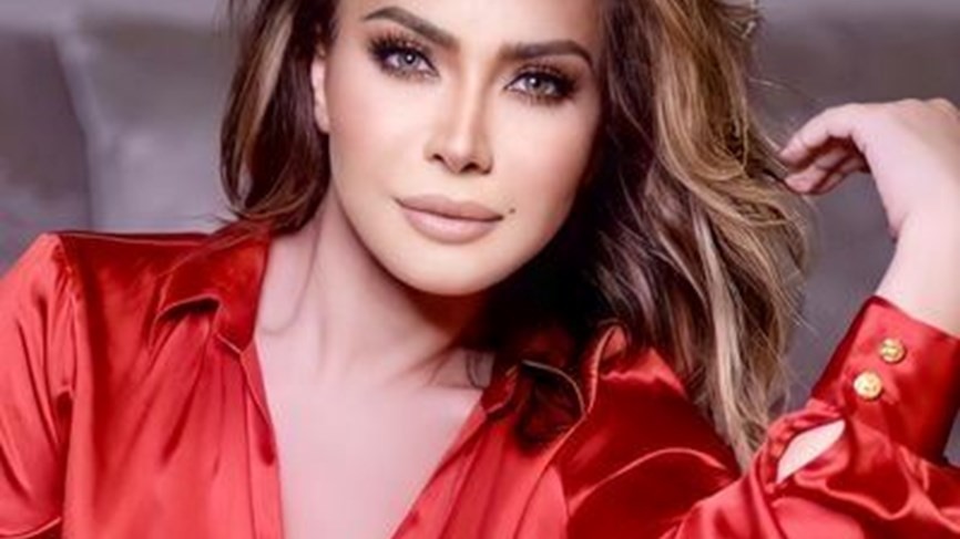 شاهدوا | الفنانة اللبنانية "نوال الزغبي" تحسم الجدل حول ملكية "ماندم عليك" بعد تدخّل فنانة سورية شهيرة