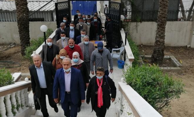 الشعبية تُسلم قائمتها لخوض الانتخابات التشريعية المُقبلة