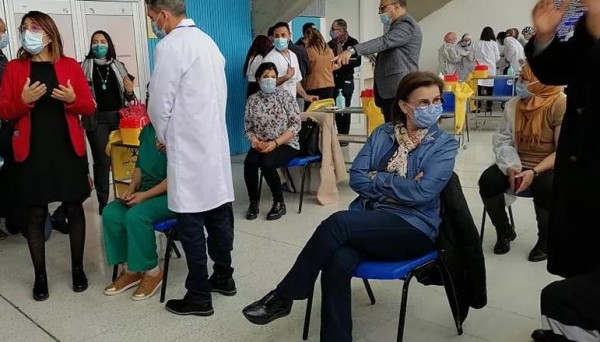 بدء حملة تطعيم لقاح "كورونا" في تونس