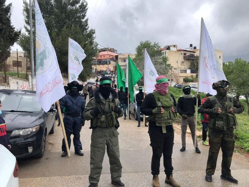 بدء تشييع جثمان القياديين في حماس عمر البرغوثي وعدنان أبو تبانة