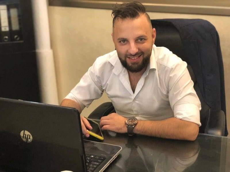 سناريست فلسطيني يدعو مصر لرعاية المبدعين العرب في مجال كتابة المسلسلات