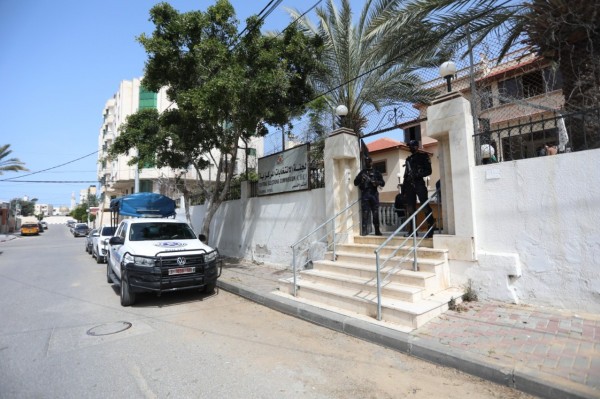 وفد من لجنة الانتخابات المركزية يصل غزة عبر حاجز بيت حانون