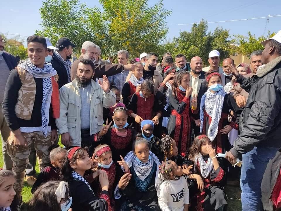 أبو هولي يطالب الأجيال الشابة والإعلاميين بتوثيق الرواية الفلسطينية من جيل النكبة