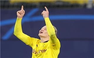 برشلونة يُضحي ب8 نجوم لضم هالاند