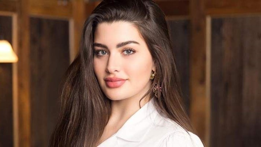 بالفيديو | النجمة الكويتية "روان بن حسين" تطلق أول أغنية لها إحتفالاً بيوم المرأة العالمي