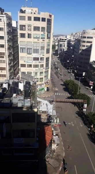 محافظ نابلس يُغلق قرية عصيرة القبلية بسبب "كورونا"