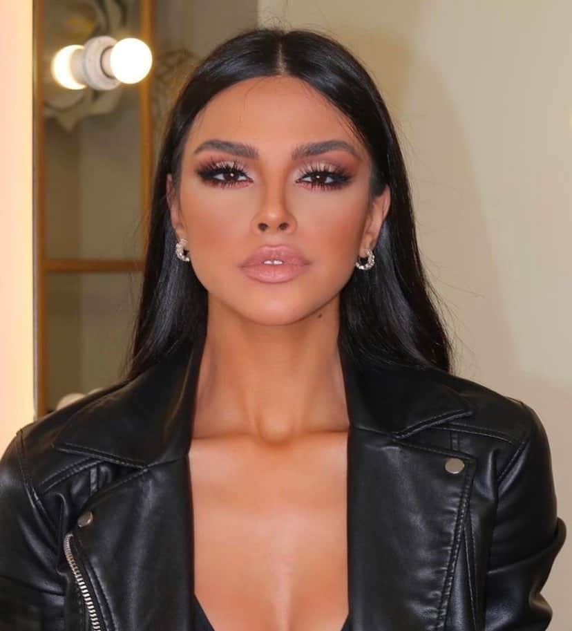 شاهدوا | الممثلة السورية "يارا قاسم" تفاجئ الجمهور بـ"زواجها"وفستانها يلفت الأنظار