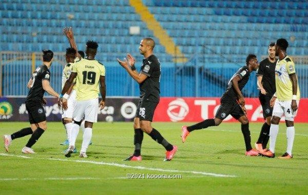 بالصور: بيراميدز يُنهي مجموعات الكونفيدرالية بعبور نامونجو