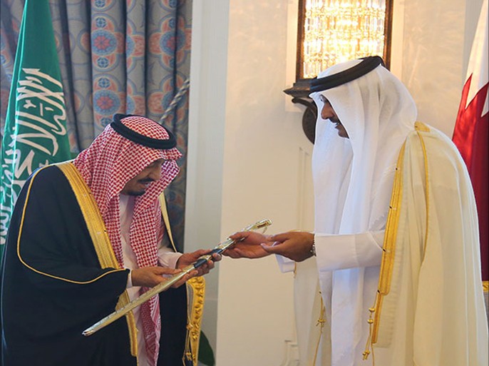 أمير قطر يتلقى دعوة رسمية من العاهل السعودي لزيارة المملكة