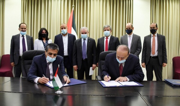 توقيع اتفاقيات لدعم قطاعات الإسكان بالقدس والتعليم والصحة بالضفة وغزة