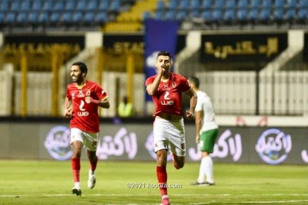 بالصور: شريف يقود الأهلي لعبور فخ المصري
