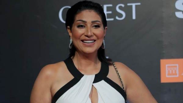 وفاء عامر توجه رسالة لـ عمرو يوسف بعد وقف مسلسل الملك